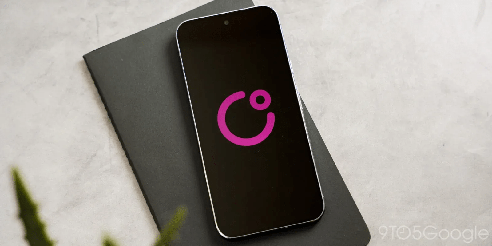 Google releases experimental ‘COSMO’ AI assistant app on Play Store and Later Removes it