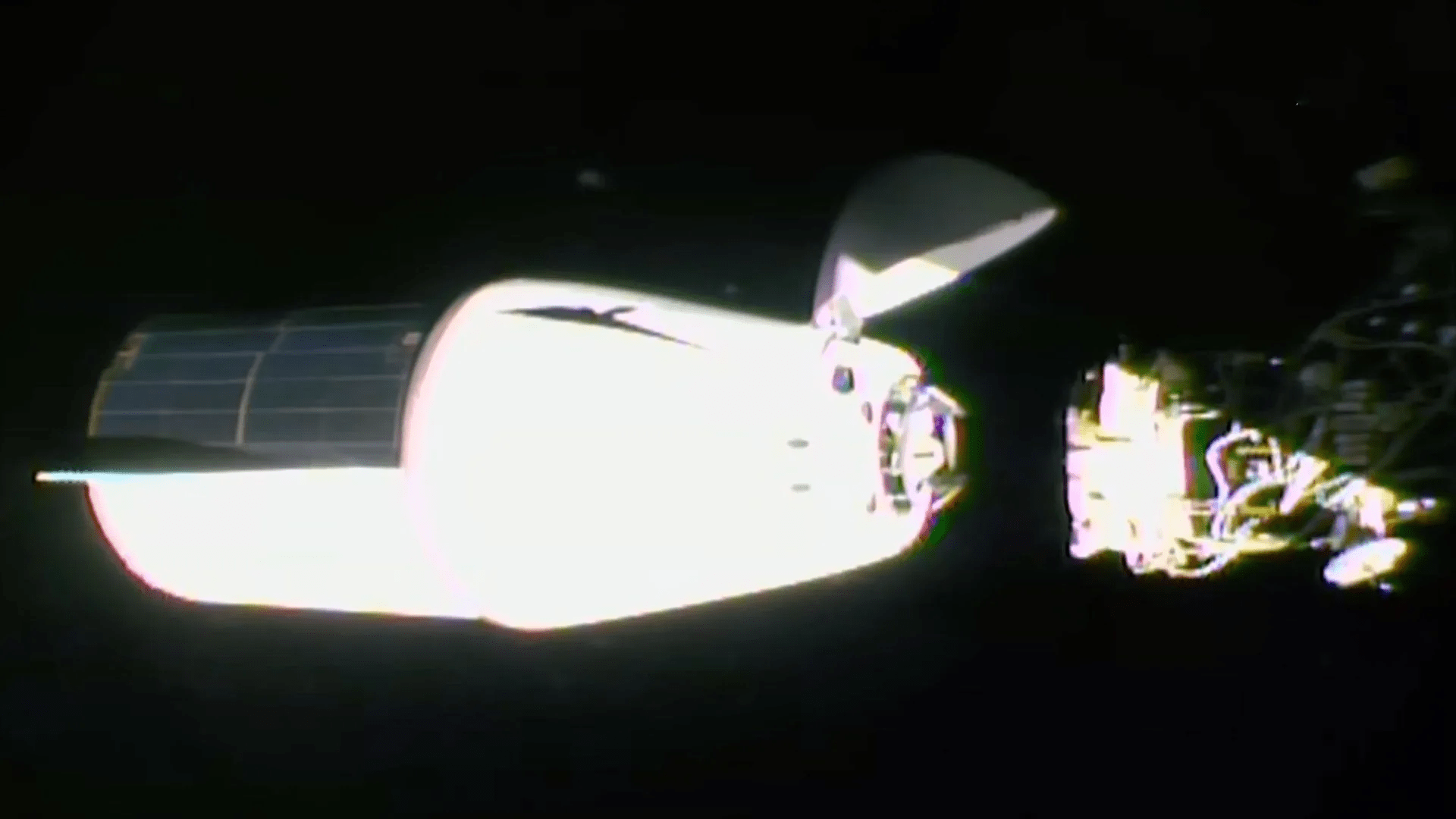 SpaceX Dragon capsule delivers science and supplies to space station