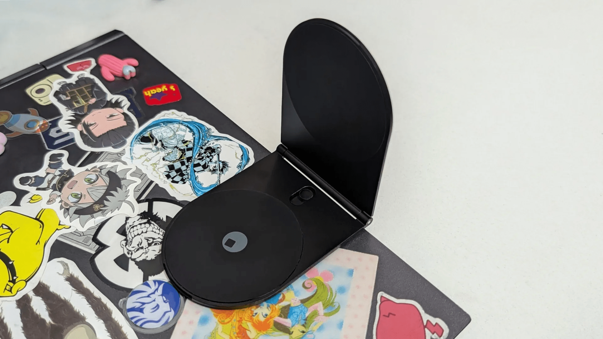 This thin magnetic plate from Rolling Square is nearly invisible and can mount phones and tablets to screens