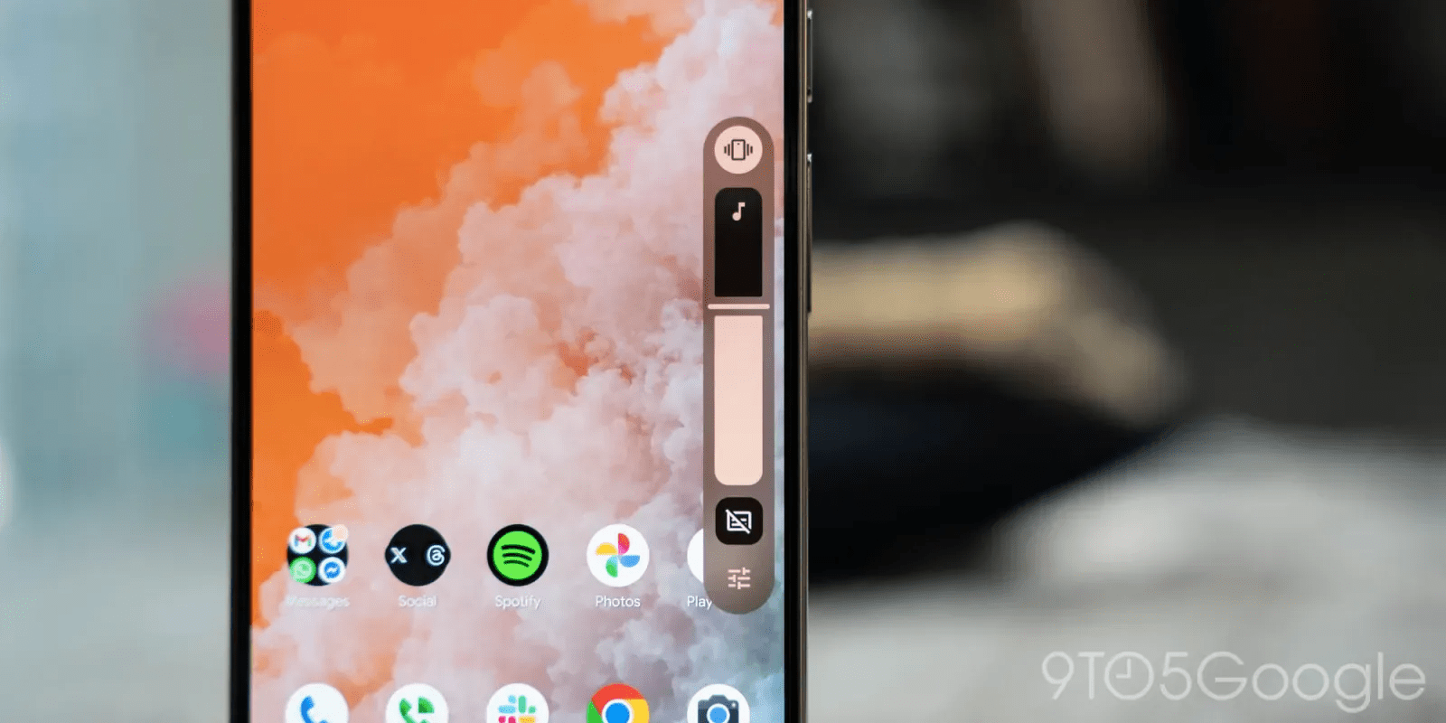 Android 17 QPR1 Beta 3: System UI adds more blur to Pixel