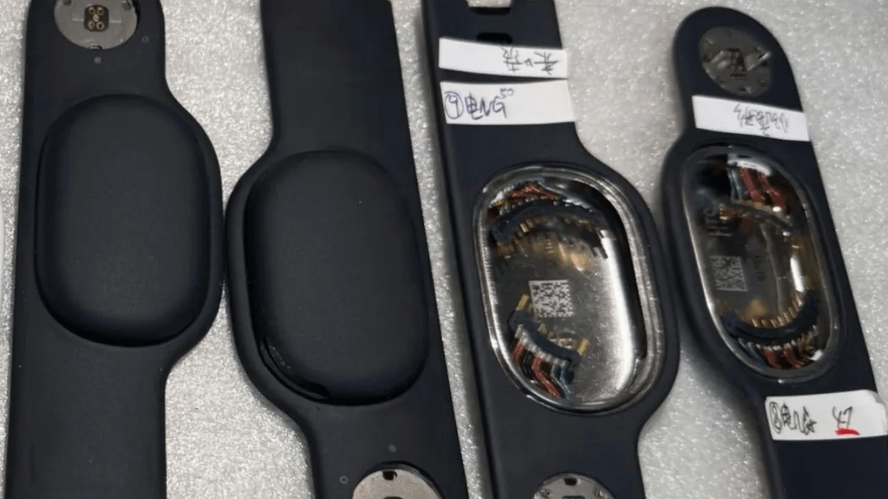 Rumors of an all-black Apple Vision Pro are back