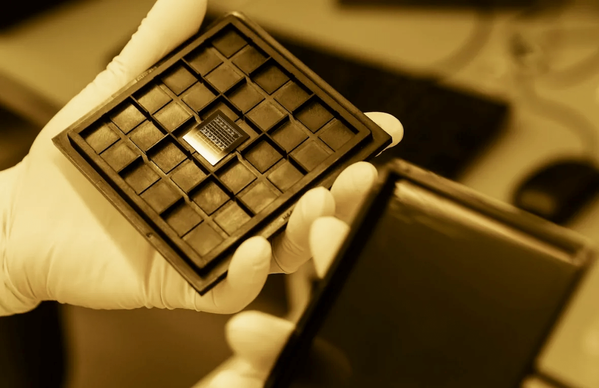Groove Quantum Demonstrates 18-Qubit Spin Processor and Secures Funding