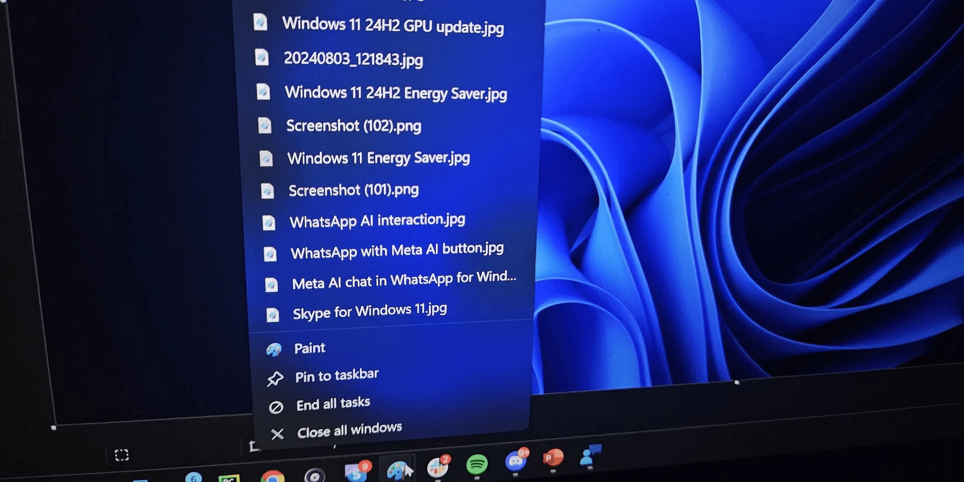Microsoft finally begins testing Windows 10-like smaller taskbar for Windows 11 after removing it in 2021
