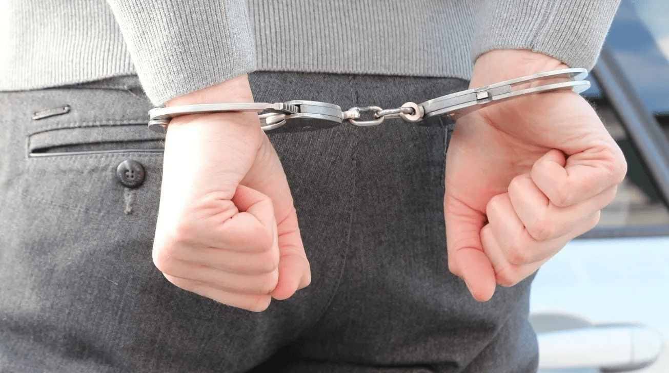 Federal prosecutors bust suspects in million-dollar Apple delivery truck heist