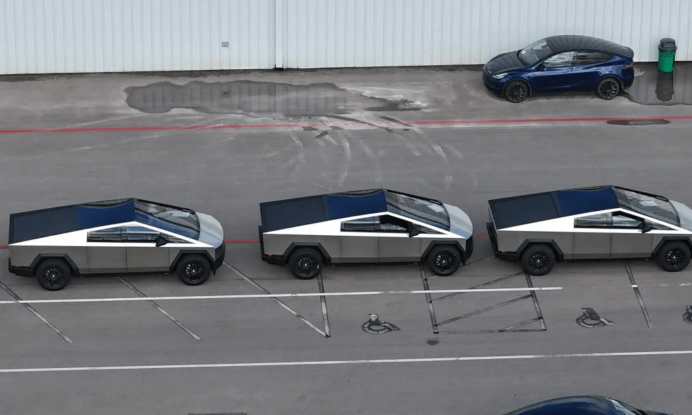 Tesla Giga Texas buzzing as new Cybertruck appears to enter production