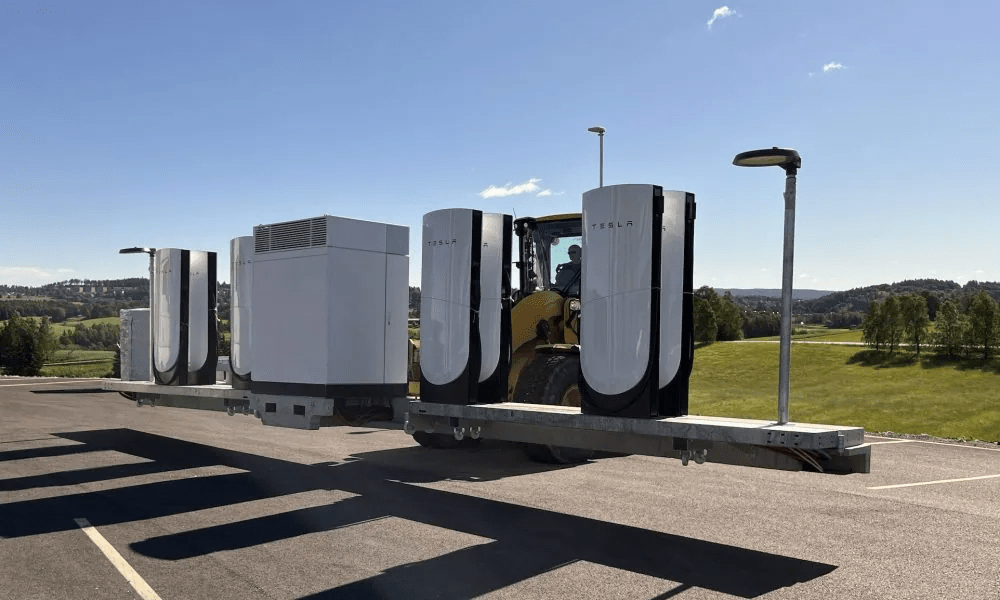 Tesla unfolded its first European “folding Supercharger”