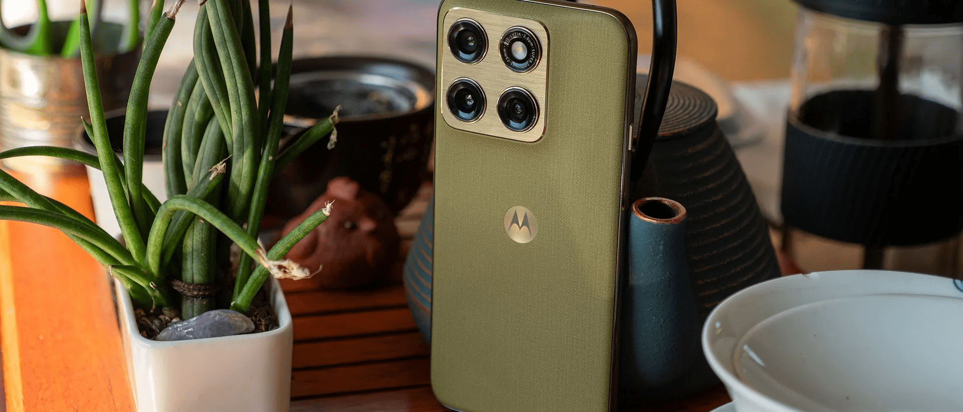 Nobody understands smartphone design like Motorola, and I’m totally surprised by how good the Motorola Edge 2026 is