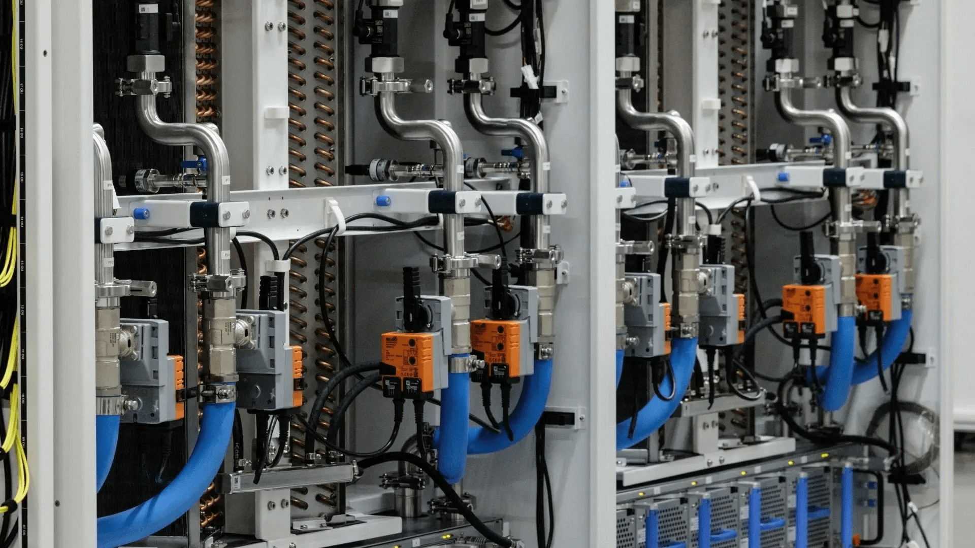New cost-effective internal cooling solution solves semiconductor chip overheating