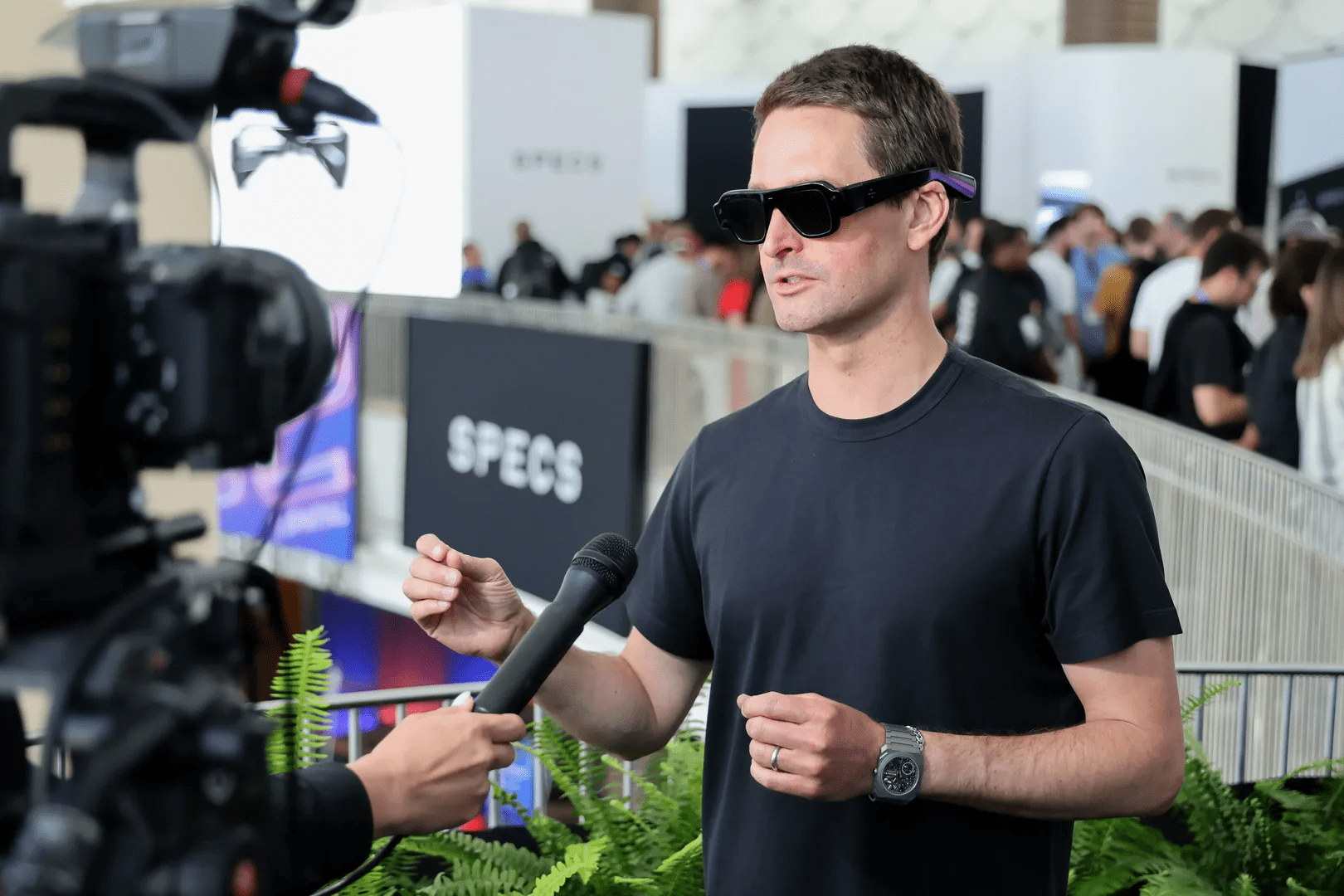 After unveiling ridiculously expensive AR glasses, Snap’s stock takes a dive