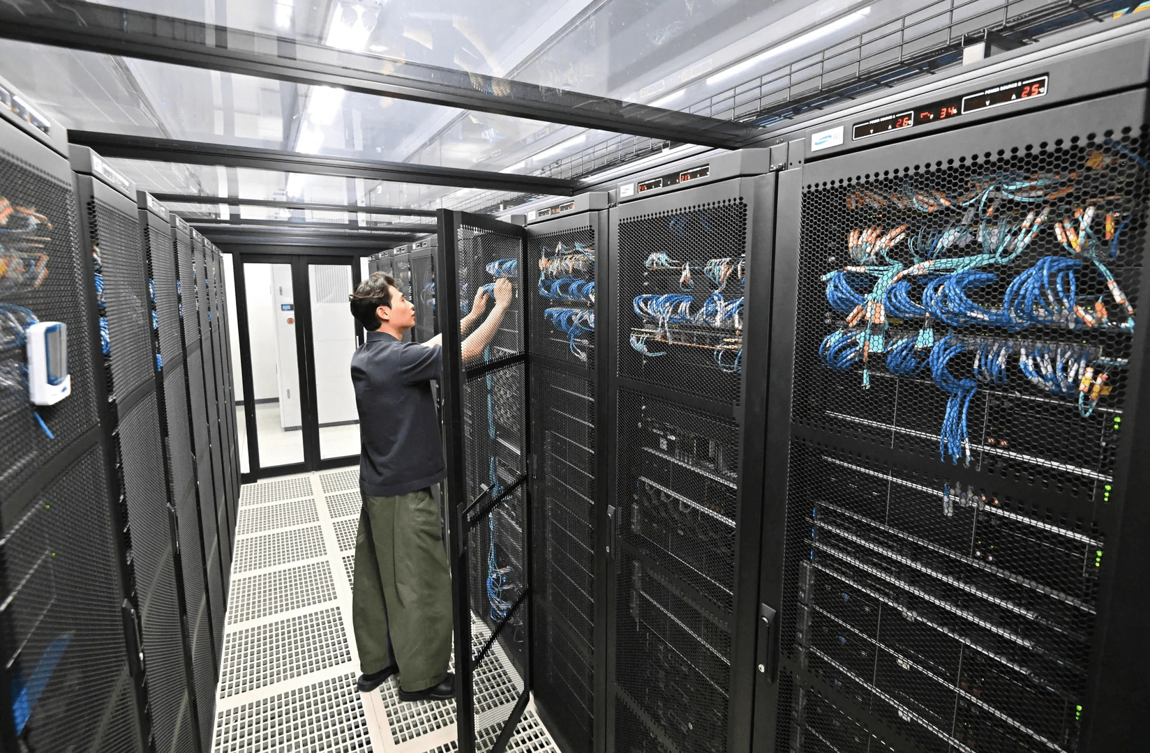 FERC Mandates Fast-Track Data Center Grid Access, Shielding Ratepayers from Costs