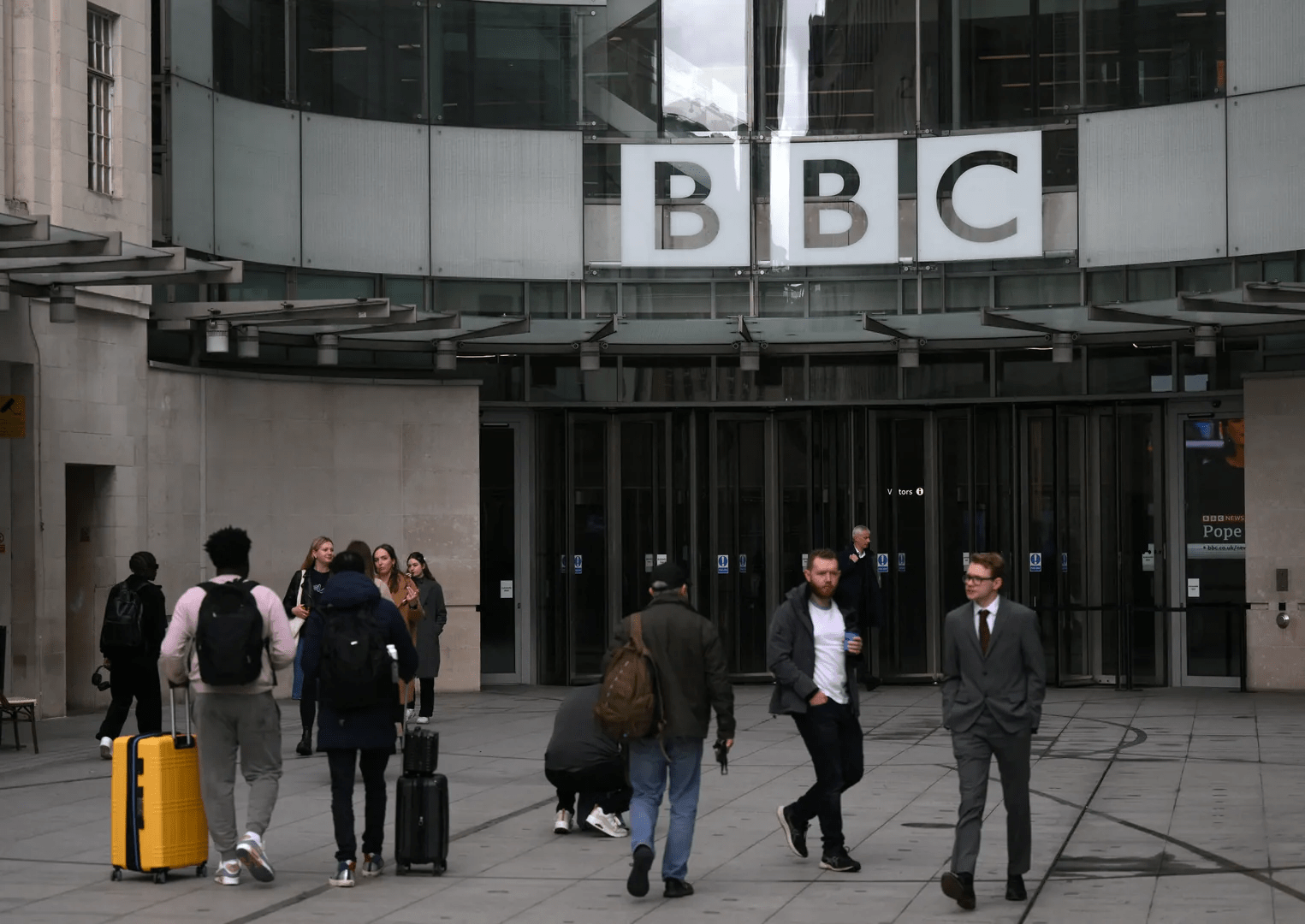 UK Weighs Forcing YouTube and Meta to Give Public-Service News Top Billing