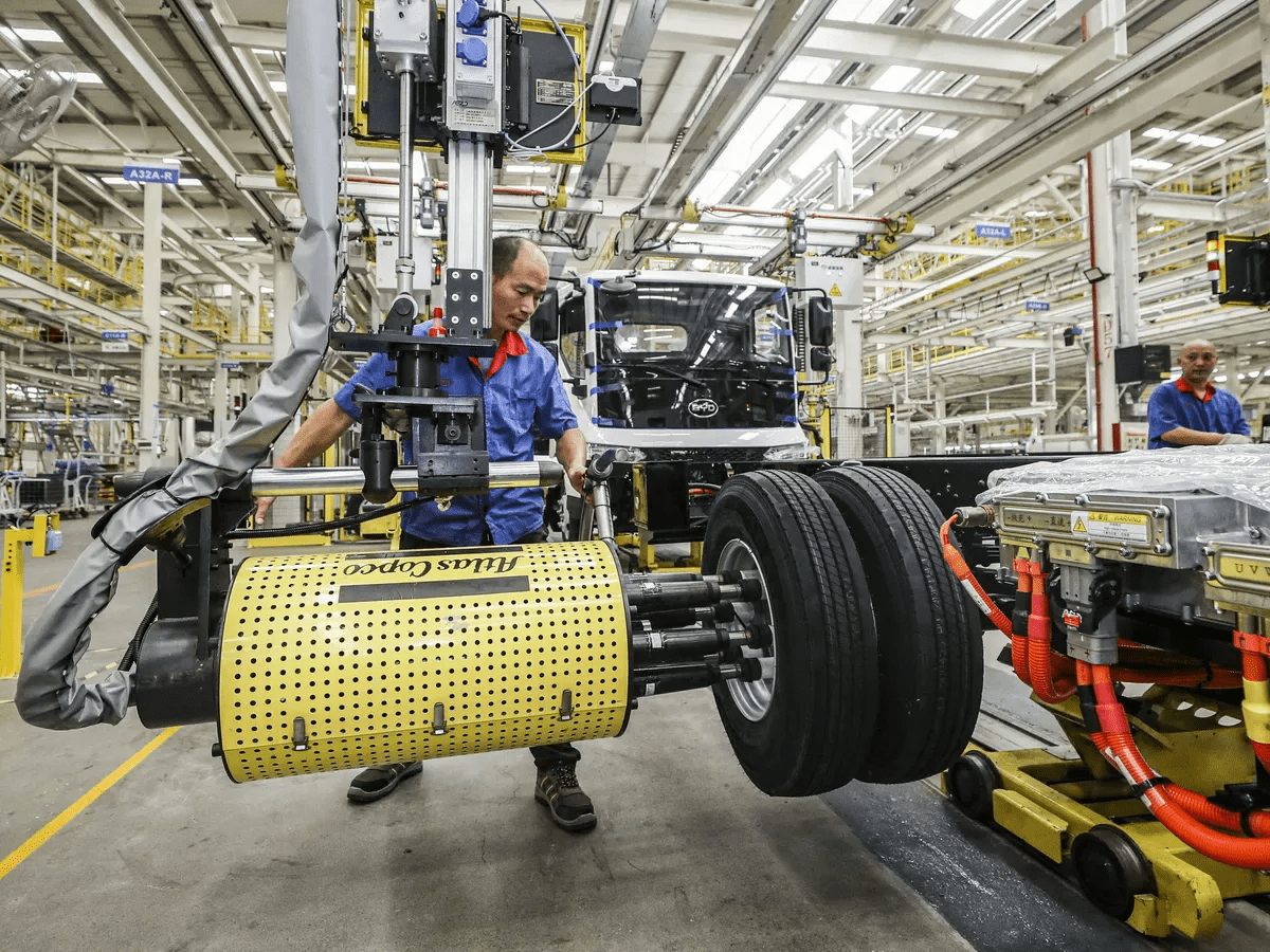 Chinese Carmakers Weighing Canada Manufacturing Deals, Joly Says