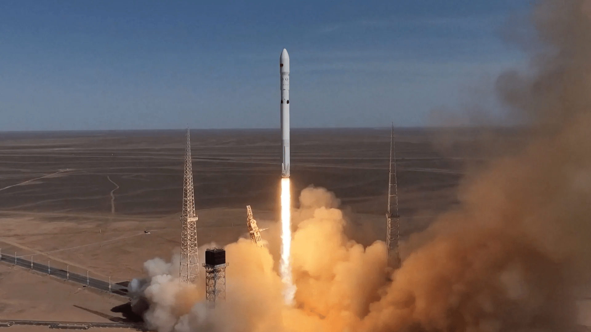 China launches debut mission of Falcon 9-like rocket with no advance notice (video)
