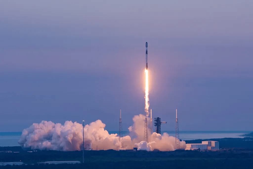 SpaceX launches secretive Starfall reentry demo mission