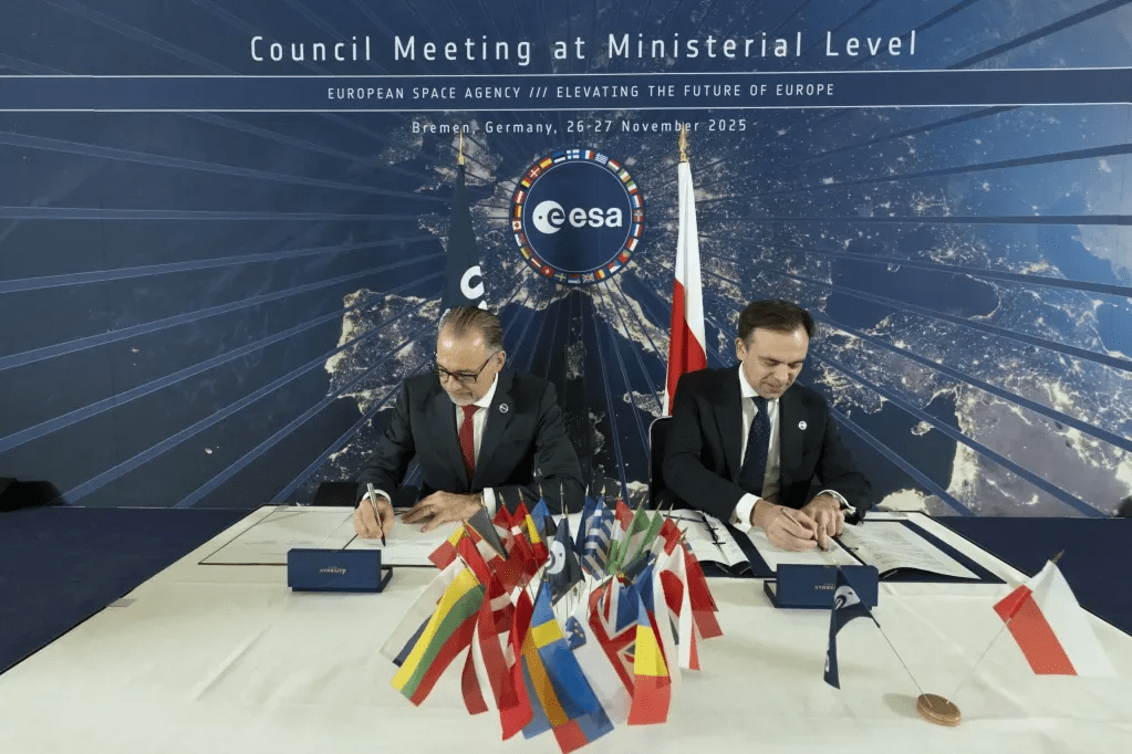 Poland to host new ESA center as government boosts investments in space
