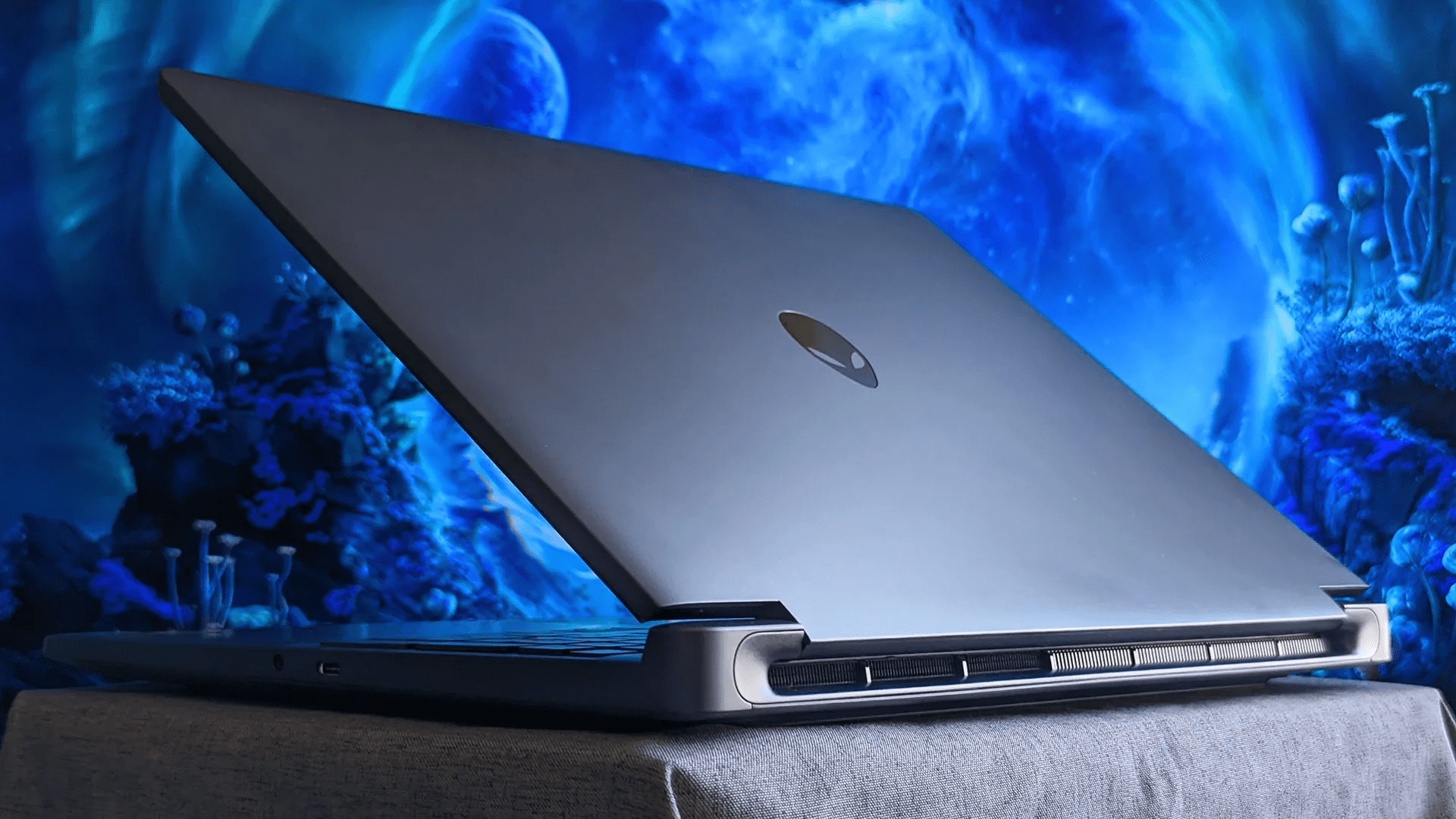 Alienware made an “entry-level” gaming laptop with RTX 5050 graphics — but this 15-inch PC needs more than NVIDIA’s clever upscaling tech to offset its downsides.