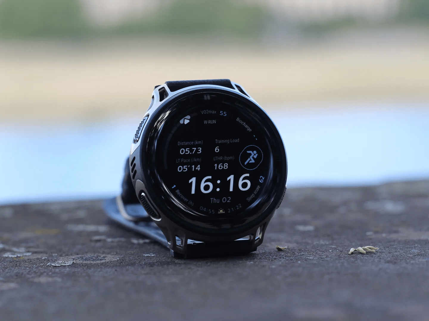 Titan smartwatch review: Amazfit Cheetah 2 Pro performs well despite a minor design misstep