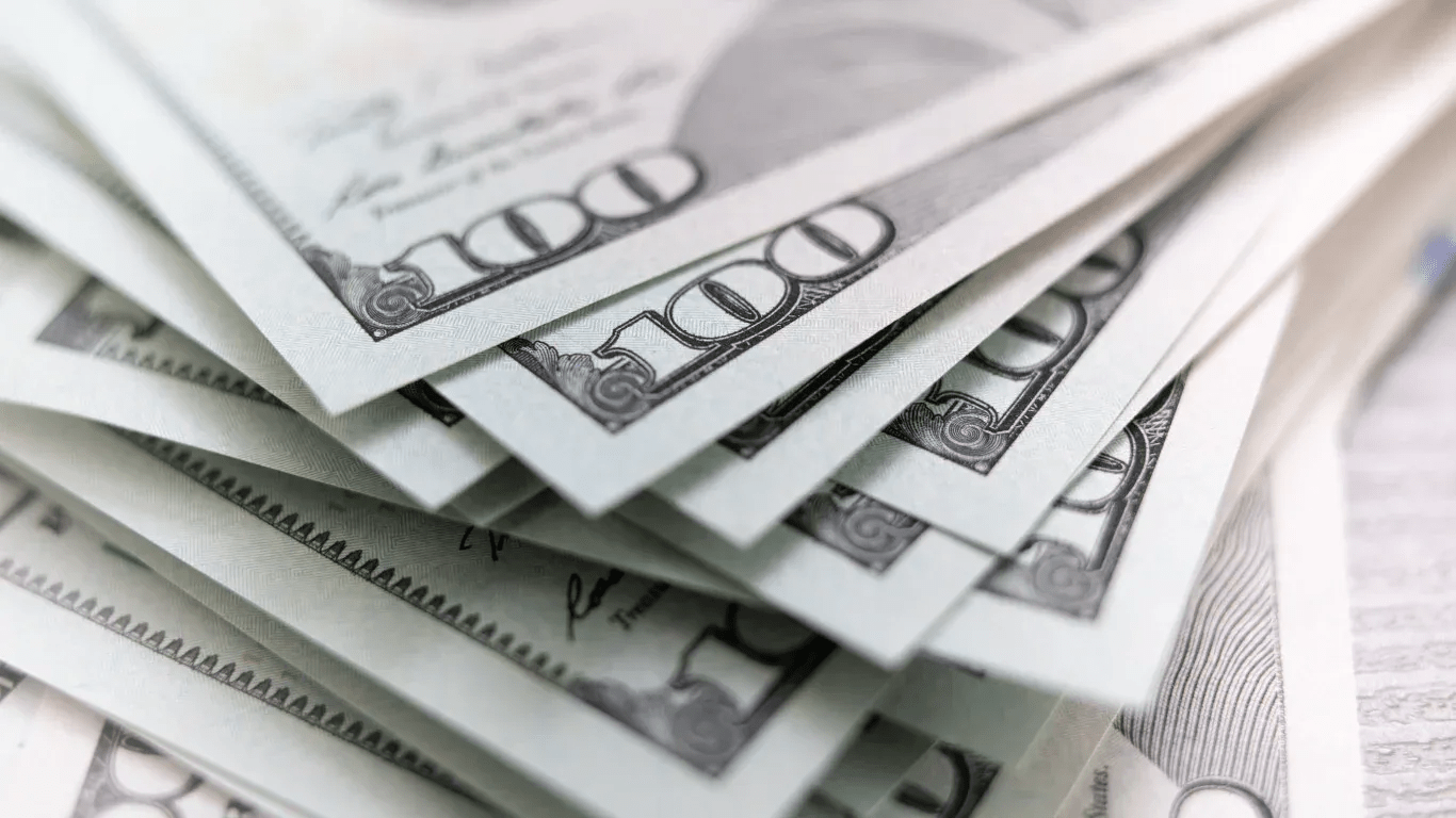 How to Deploy $1000 Across Tesla and Ford for Growth and Optionality