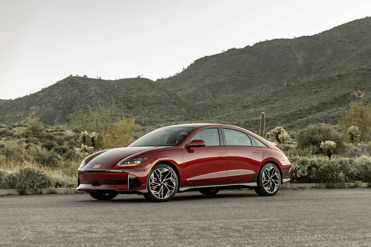 Hyundai Slips to No. 4 in EV Market Outside China as BYD Overtakes