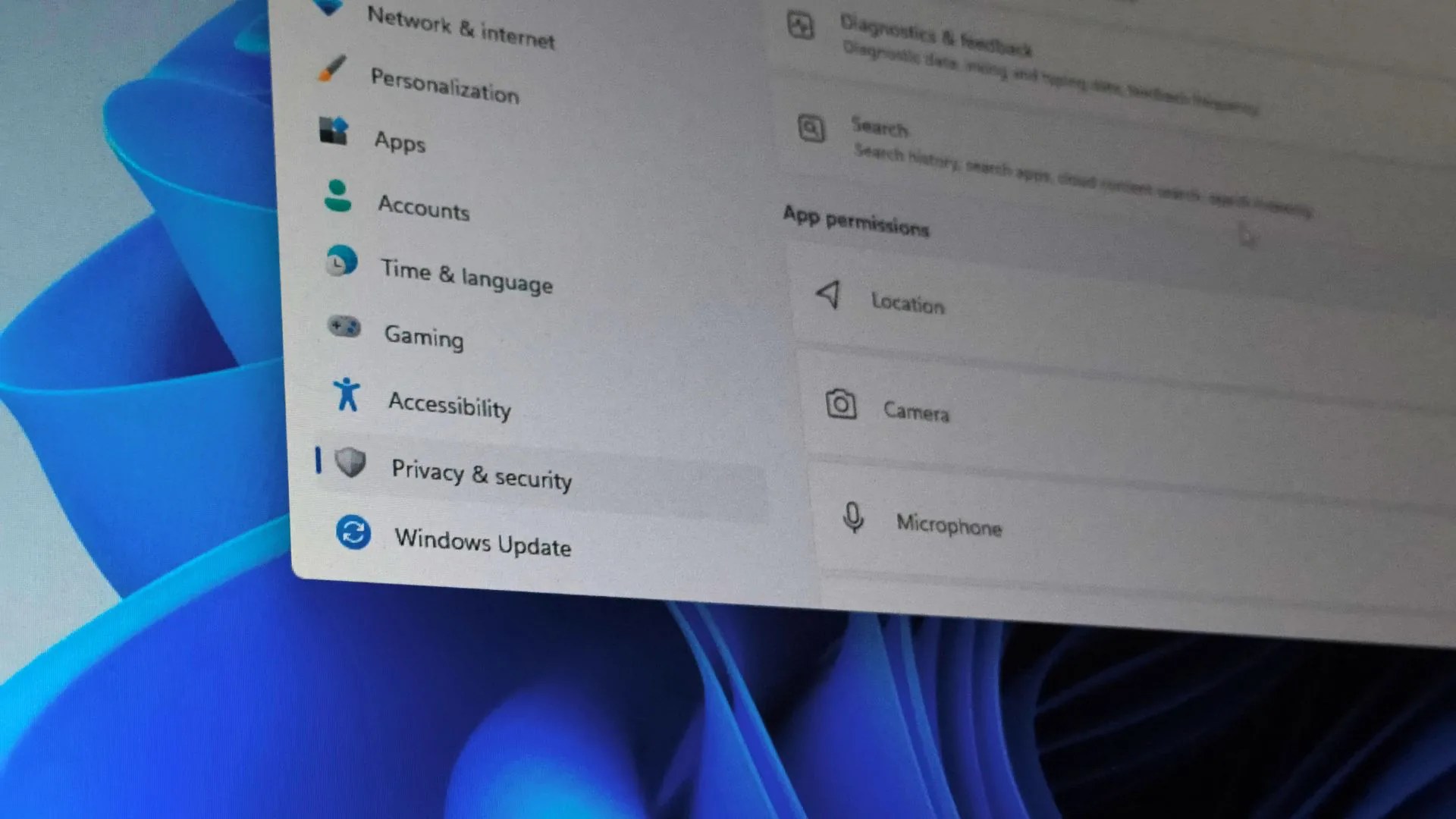 Windows 11 is getting a major privacy upgrade, blocks apps spying on your camera and mic with new controls