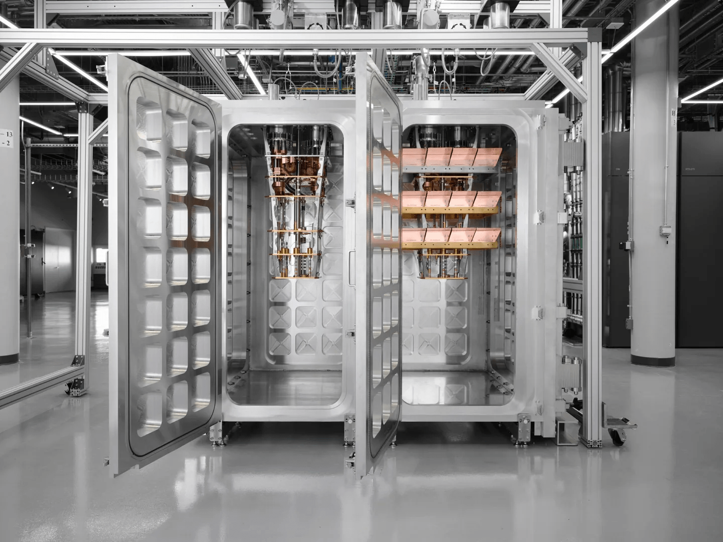 IBM Links Modular Cryogenic Cells to Scale Multi-Chip Architectures for 2029 Starling Quantum Computer