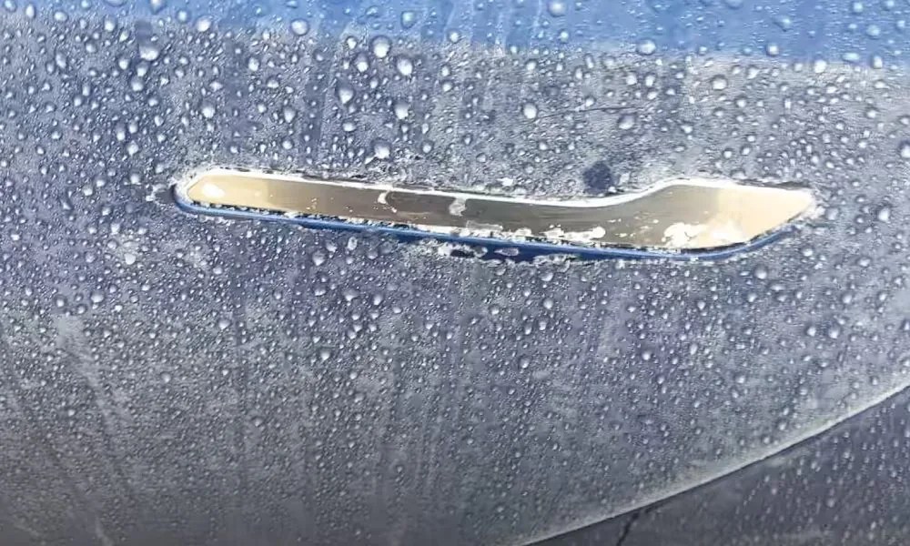 Tesla will resolve massive China recall with stickers and a software update