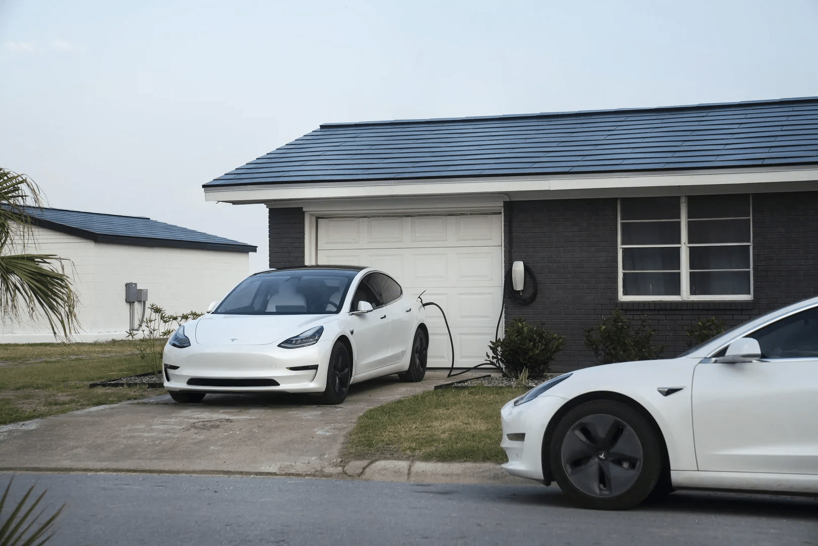 Tesla’s solar roof is dead — here’s what went wrong