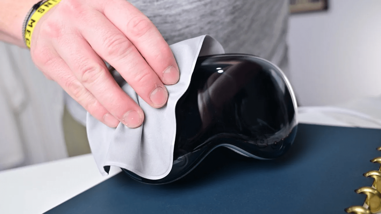 Apple’s new & cheaper Apple Polishing Cloth almost as good as the original
