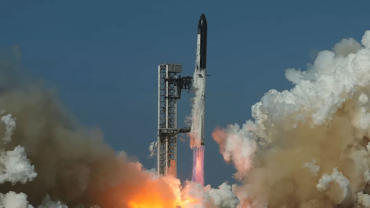 SpaceX Rocket to Crash into Moon at 7 Times Speed of Sound Next Week