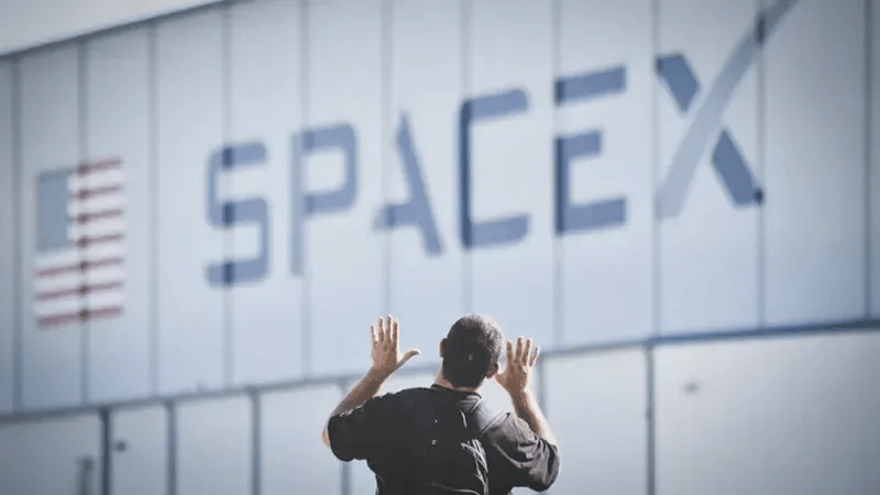 Spatial : Washington met la pression sur SpaceX avant le sommet de Paris