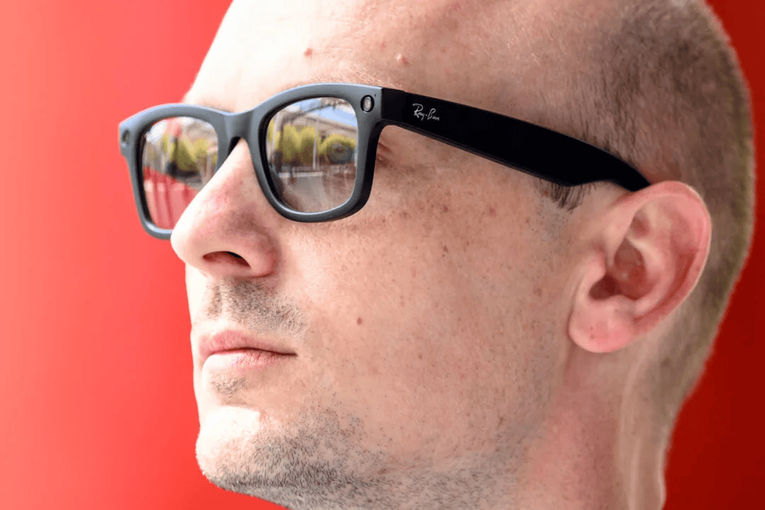 Smart Glasses Could Become a Powerful Tool for Extremists, Researcher Warns