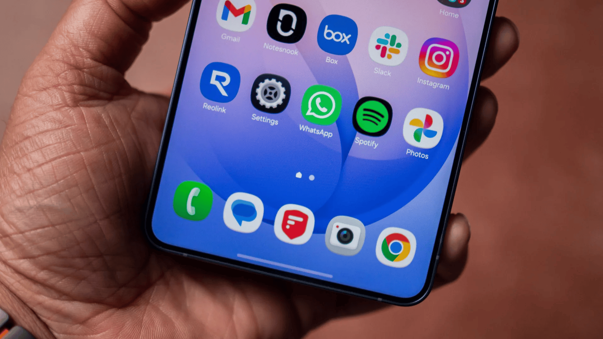 Samsung is shutting down a couple of apps; vows to return new and improved