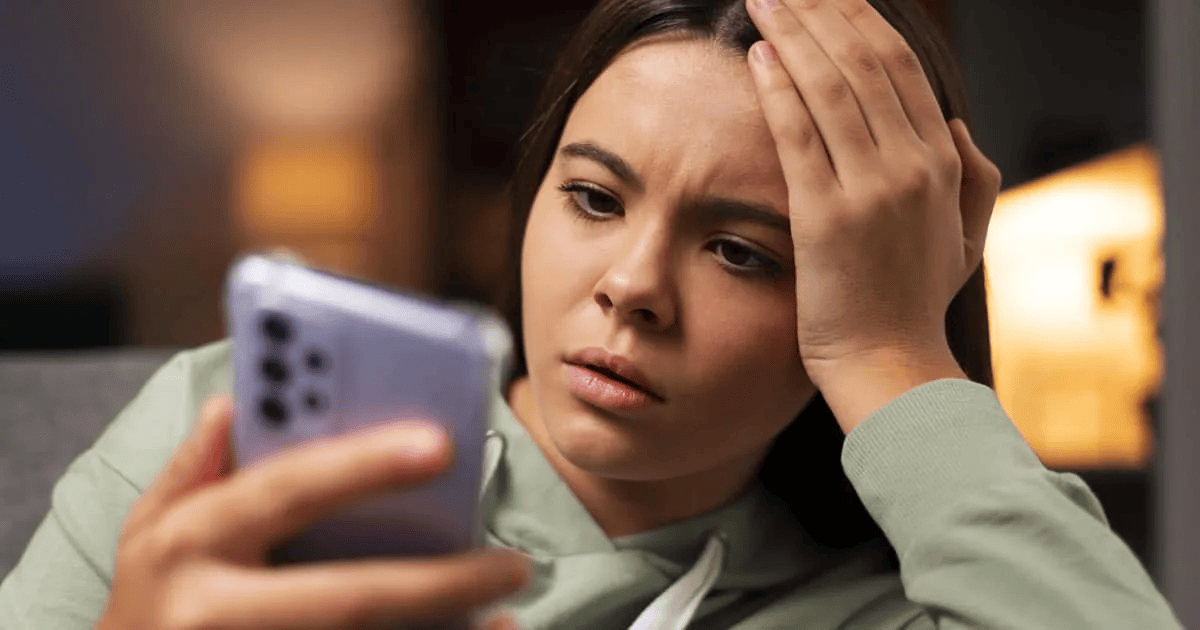 Scientists Sound Alarm as AI Chatbots ‘Infect’ Humans Like ‘Cognitive Viruses’