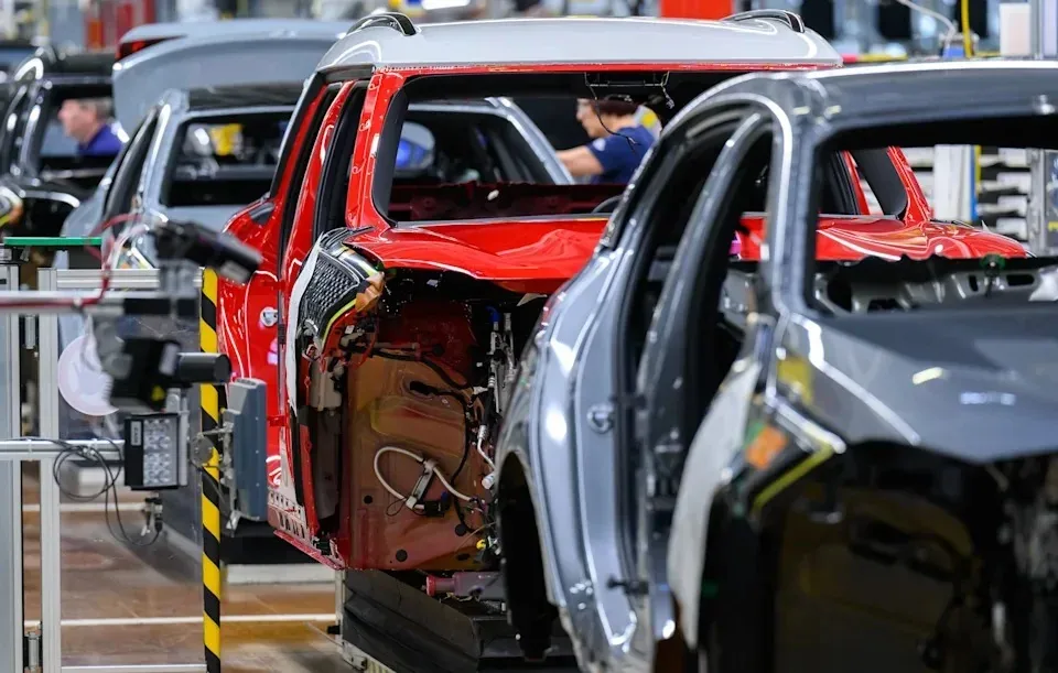 Analysis: Volkswagen, Mercedes and BMW lose ground against global rivals