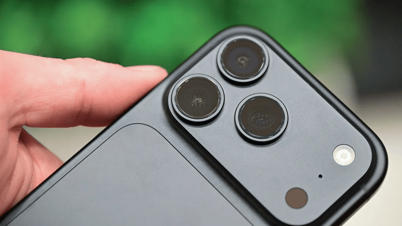 Sensitive camera blades and thermal chainmail surface in iPhone 18 Pro teardown