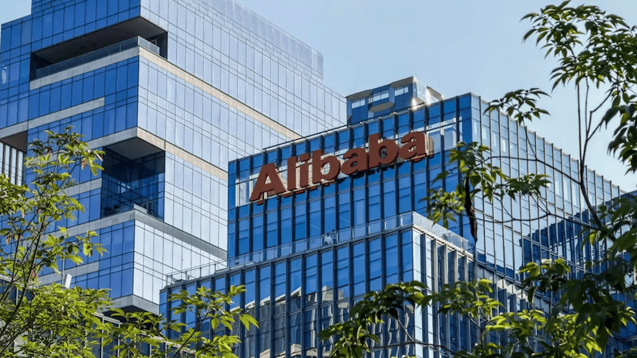 Alibaba Unveils Zhenwu V900 and Plans 5-10 Trillion-Parameter AI Model