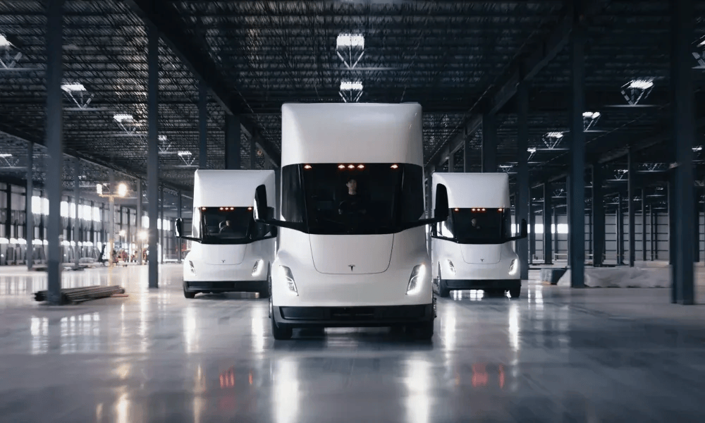 Tesla Semi lands the biggest electric truck deal in U.S. history