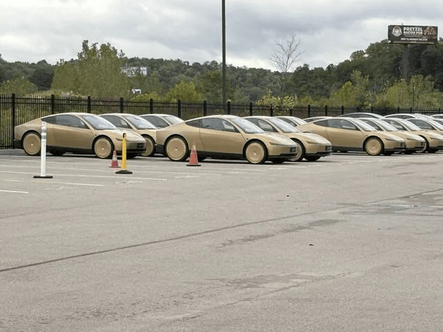 Golden Tesla ‘cybercabs’ appear in Pittsburgh