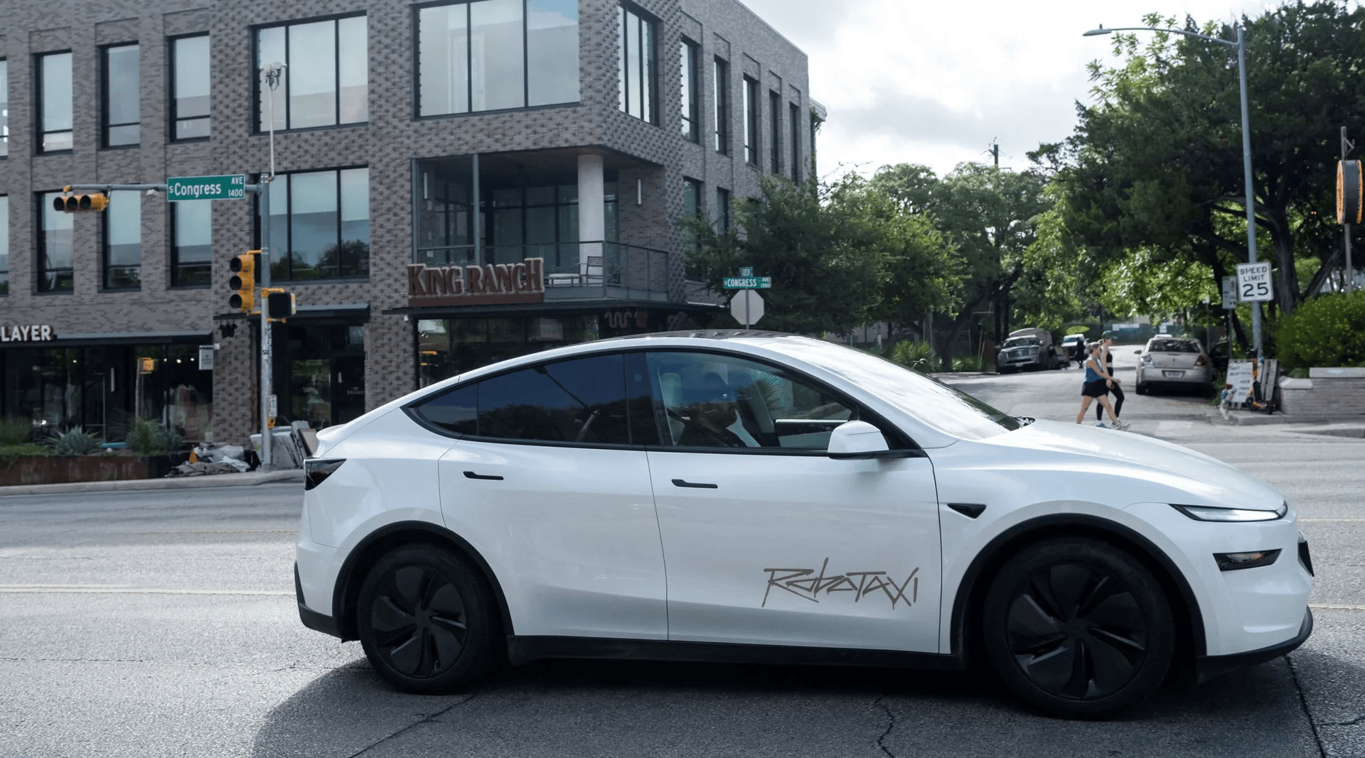 Tesla’s Valuation Leaves the Auto Industry Behind as Cybercab Arrives