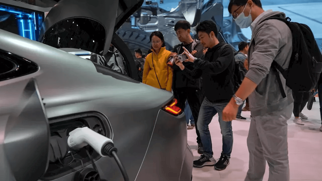 China’s EV makers can charge cars in 5 minutes. The U.S. is far behind