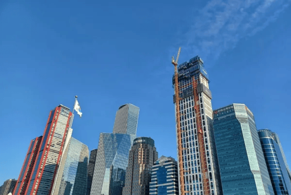 Brokerages Race to Build Tokenized Securities Networks as Compatibility Emerges as Key Test