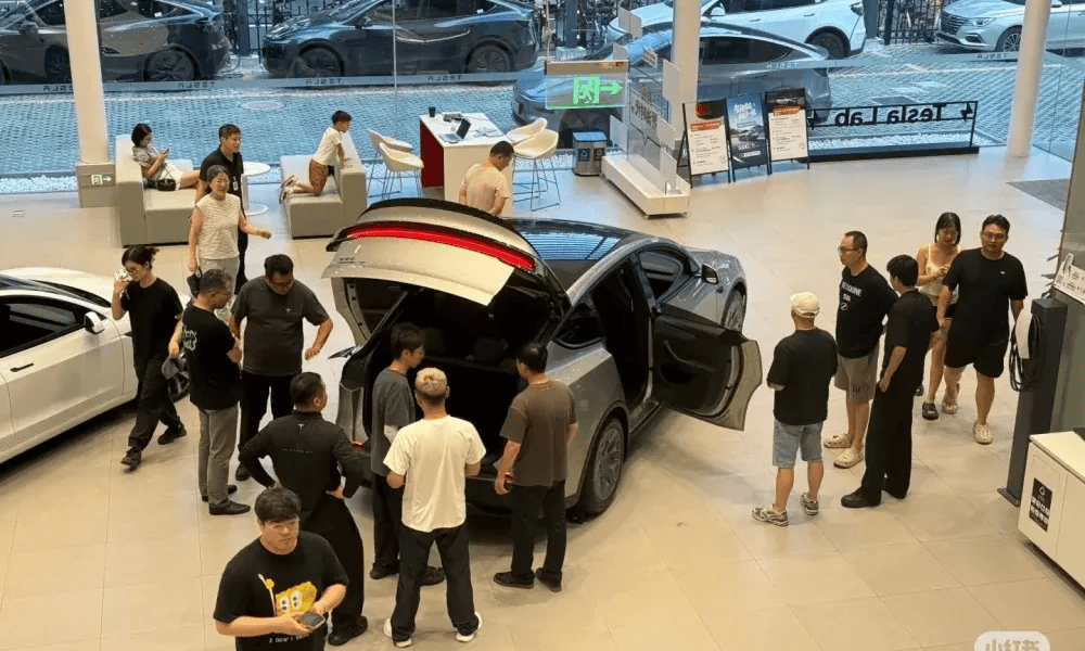 Tesla showrooms picked clean ahead of Q3 end as demand looks strong