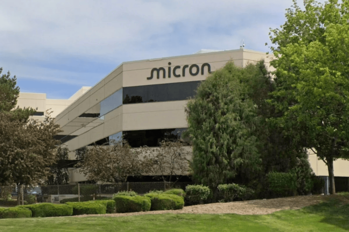 Netlist Asks U.S. Trade Panel to Ban Micron Chips Used in Google, Nvidia AI Gear