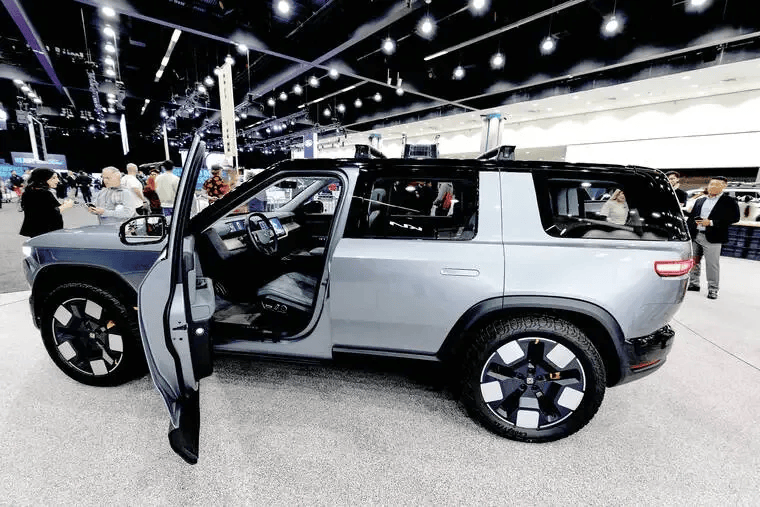 Sales of hulking pickups and SUVs sag as fuel prices soar