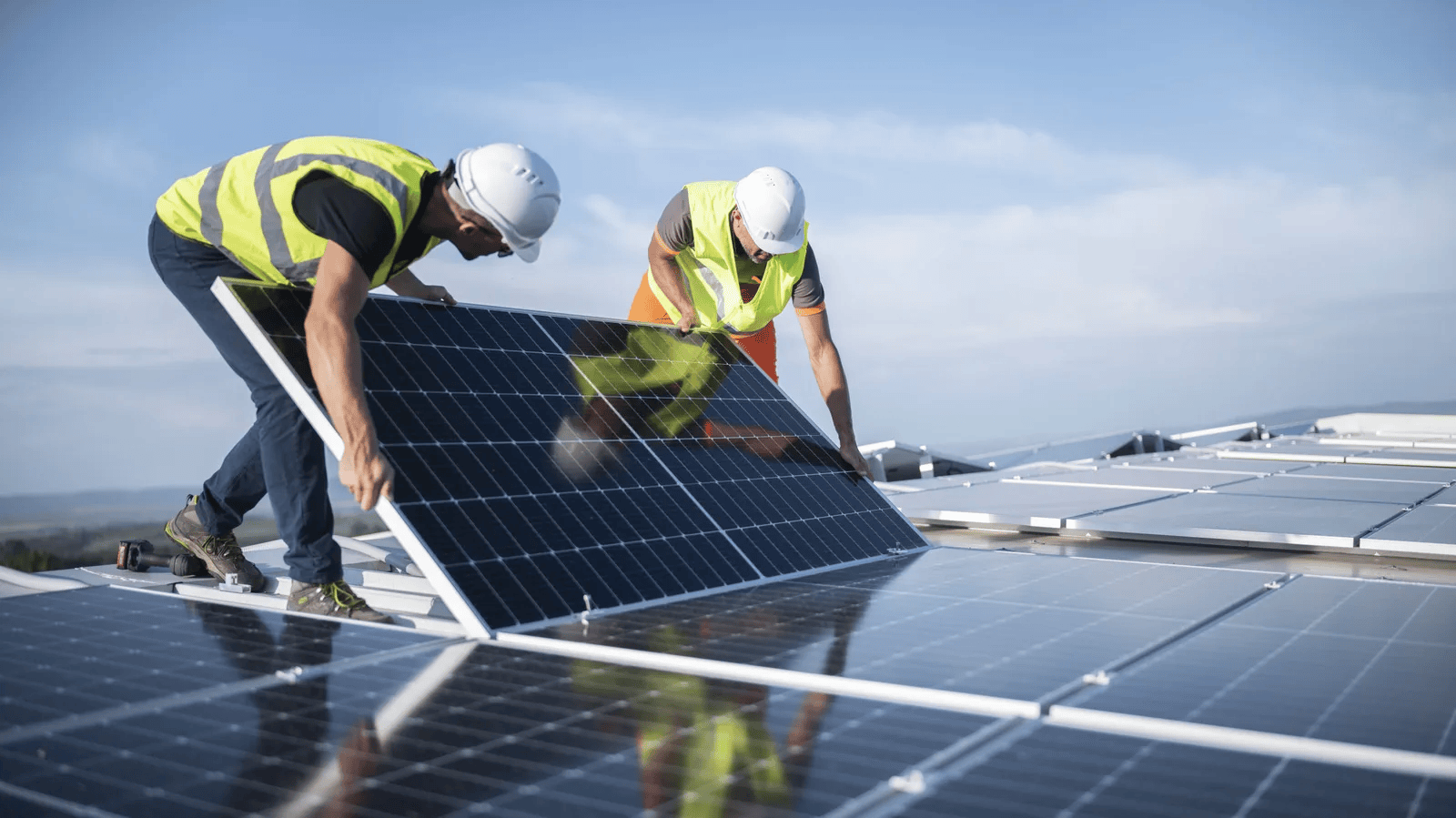 30% Of US Solar Farms Are Holding Dangerous Chemicals On The Verge Of Expiration