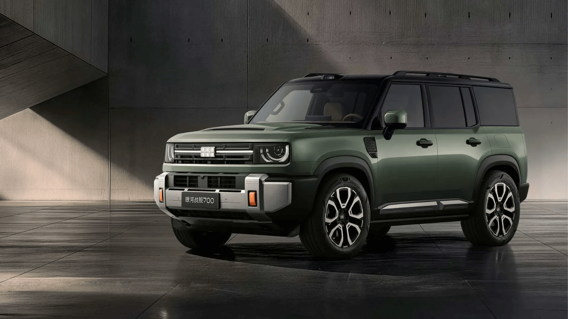 Photos: Geely launches off-road Battleship 700 with 1,056-mile combined range