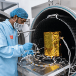 UAE unveils lander for bold 7-asteroid mission set to launch in 2028 (photos)