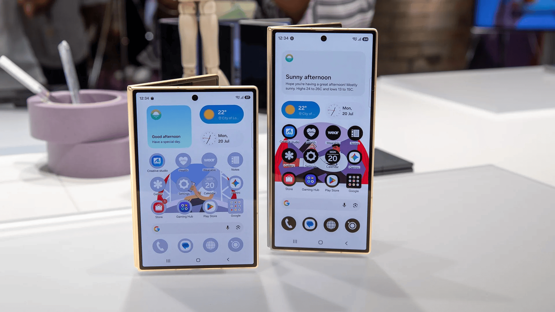 Global phone shipments plummet—research marks largest drop in over a decade