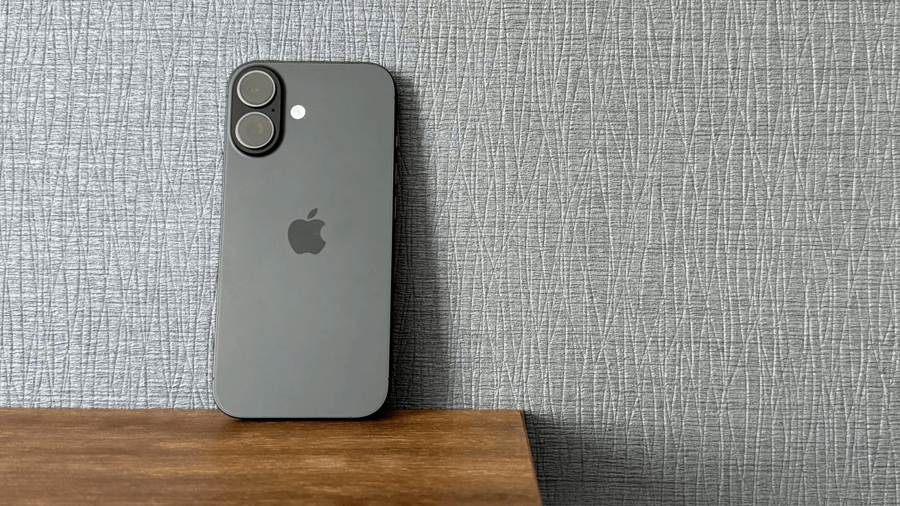 Regular iPhone 18 nears production in large quanties, says obvious leak