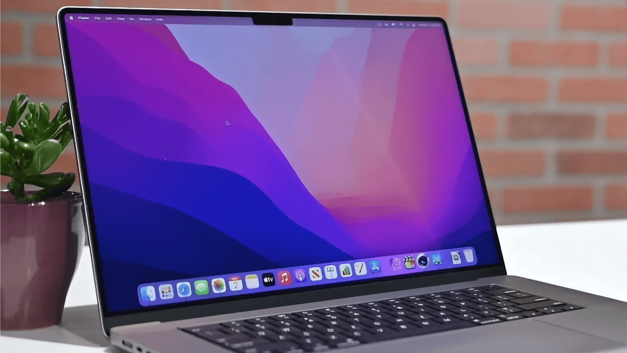 Retail reset set for November 6 as OLED MacBook Pro looms